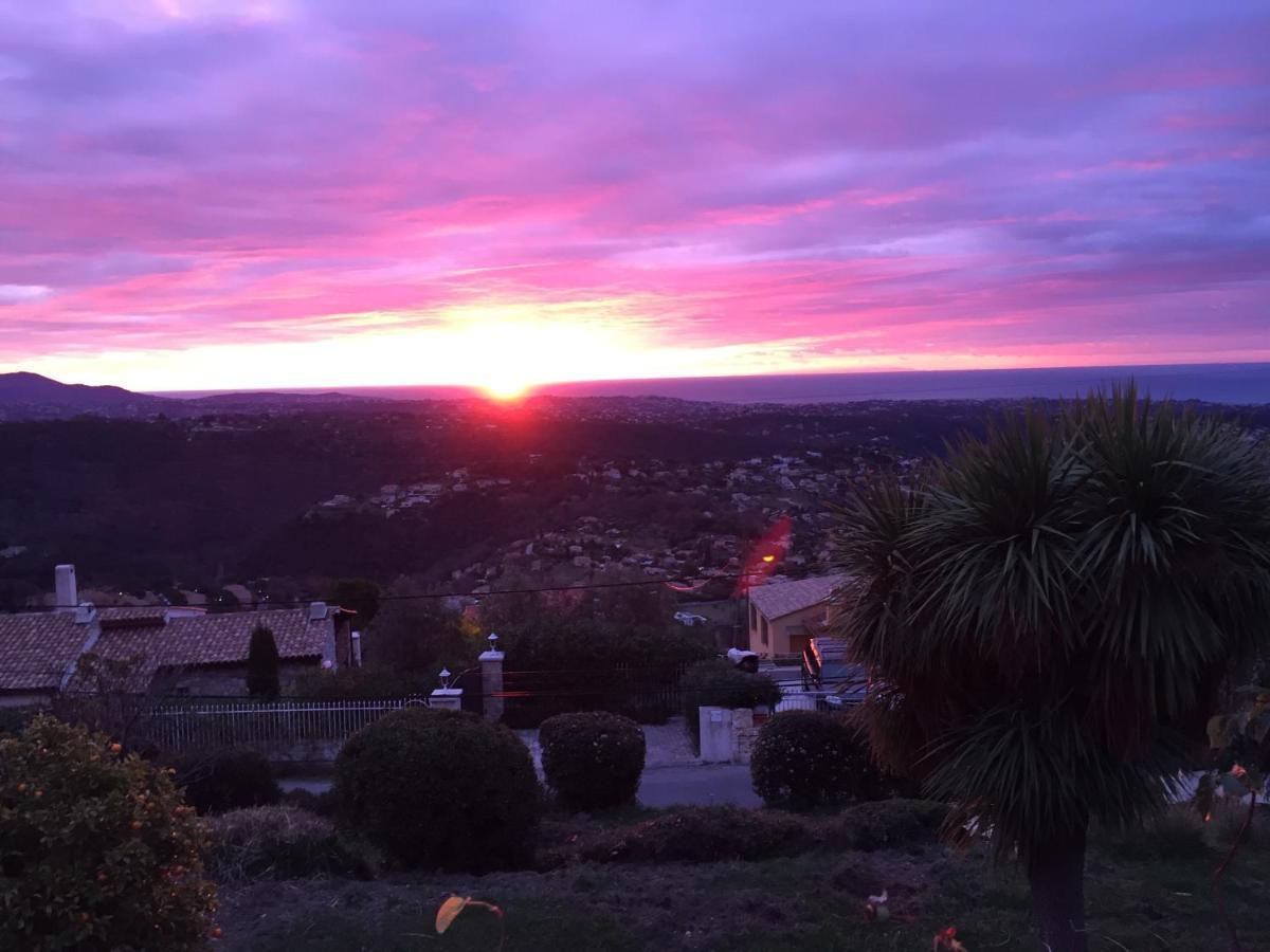 "Aux Balcons Du Riou" Avec Vue Mer 180 Degres Vence Bagian luar foto
